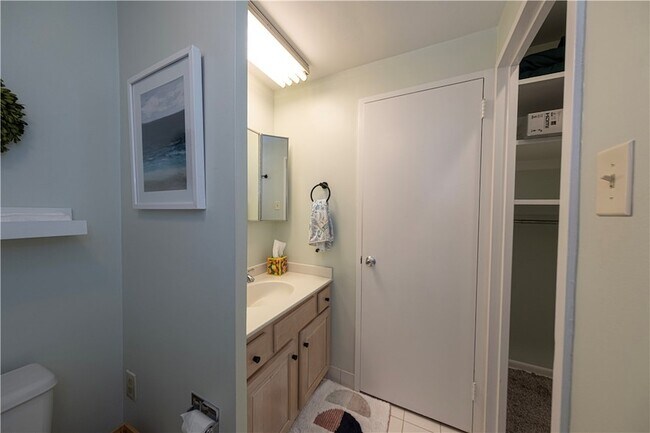 Building Photo - 320 Fort Duquesne Blvd