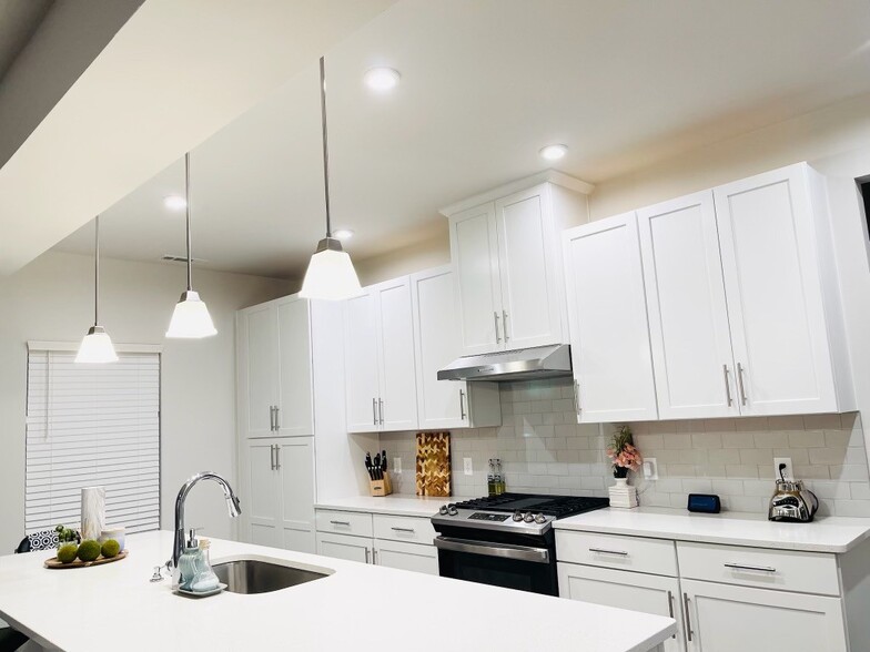 Building Photo - 119 Clavie Crew Ln