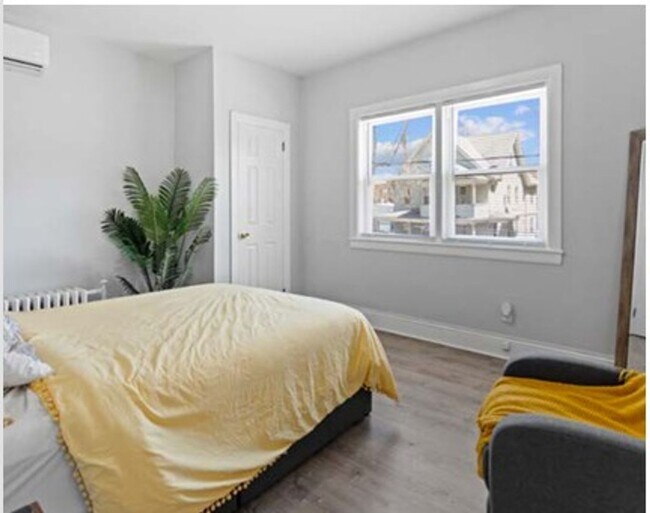 Building Photo - 154 S Whitney St