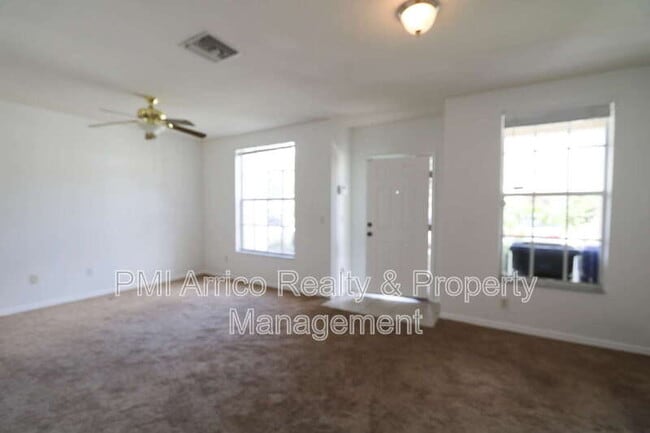 Building Photo - 6142 Olivedale Dr