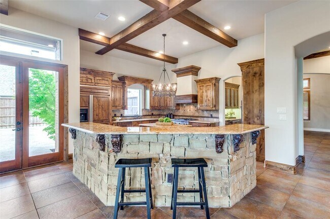 Building Photo - 2613 Round Table Blvd