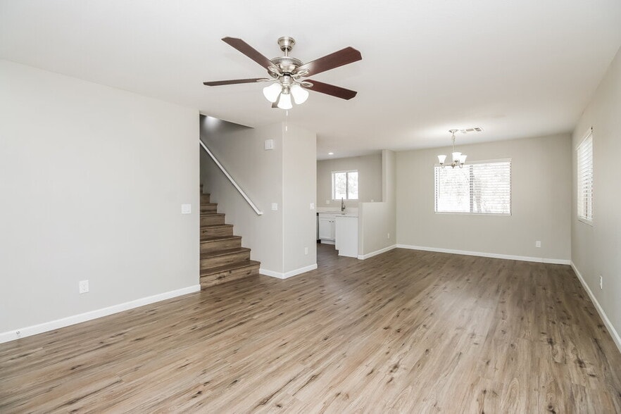 Building Photo - 1198 E Dust Devil Dr