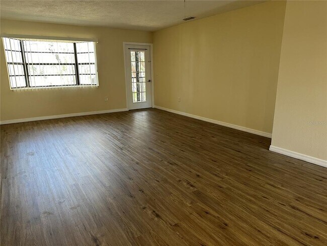 Building Photo - 11411 Pike Ct