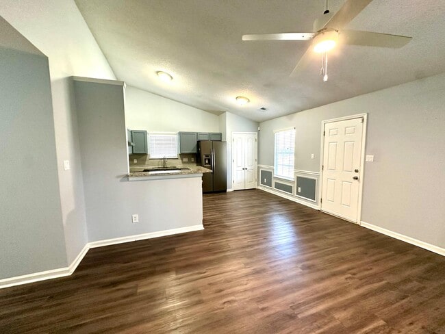 Building Photo - 8200 Reames Rd