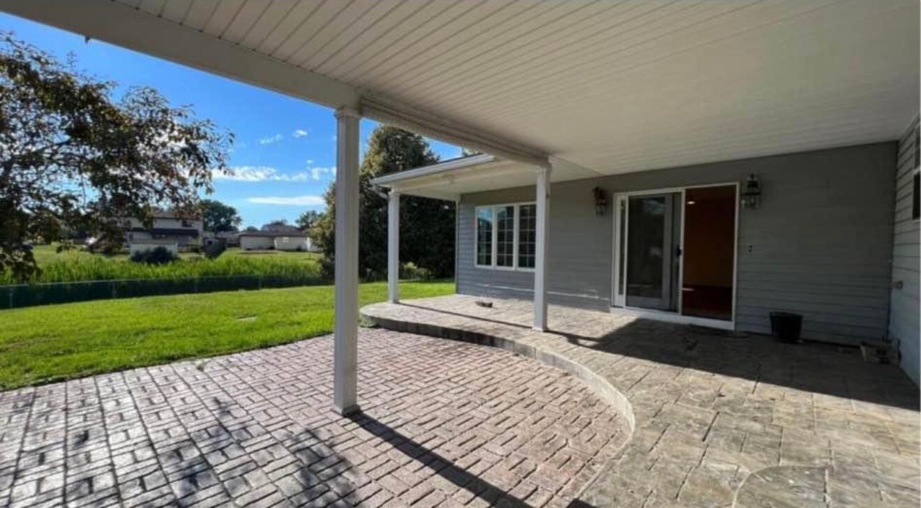 Building Photo - 26 Rushford Ln