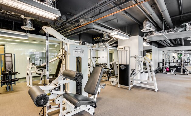 Building Photo - 2020 N Lincoln Park W