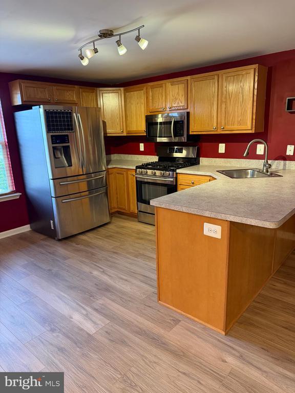 Building Photo - 2407 Saratoga Ave