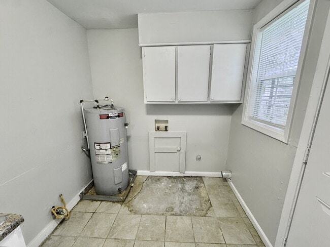 Building Photo - 1623 Harville St