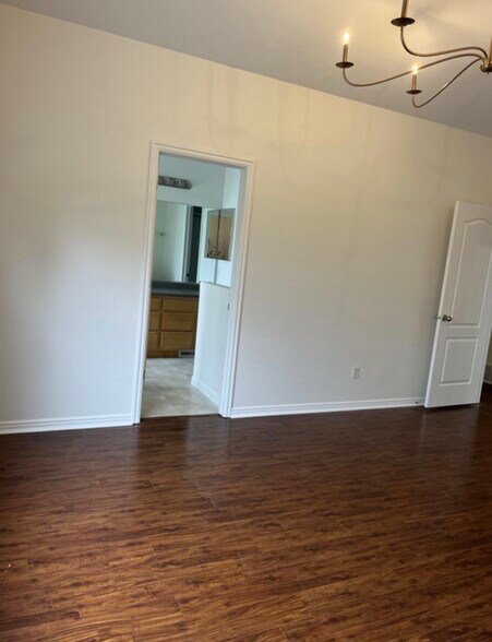 Building Photo - 6651 S Interlochin Ln