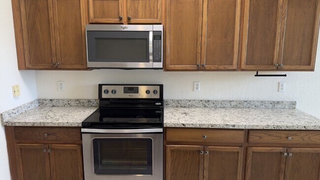 Building Photo - 3042 Grandiflora Dr