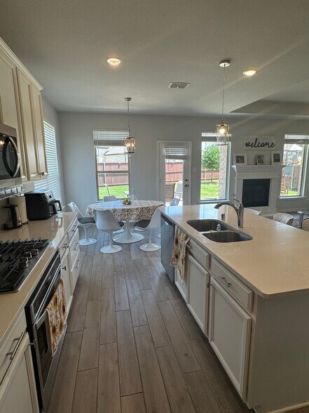 Building Photo - 4100 Smokey Hill Ct