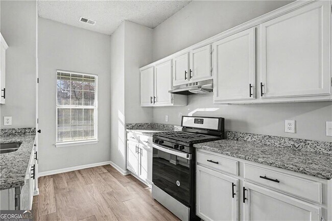 Building Photo - 79 Waterview Dr
