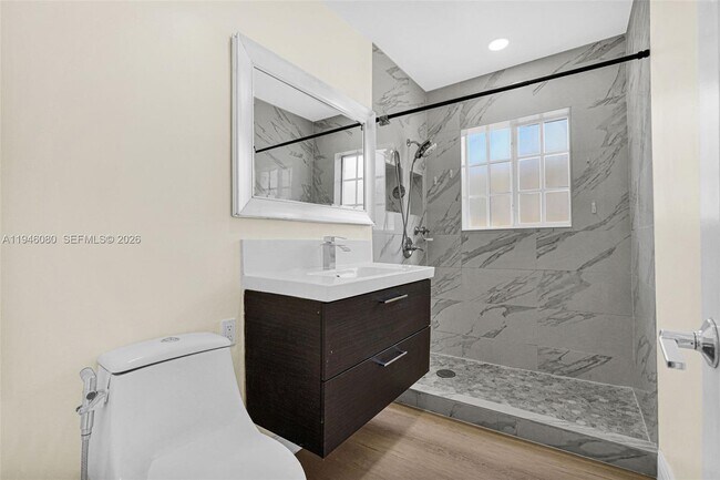 Building Photo - 5781 SW 25th St