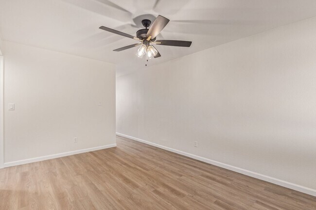 Building Photo - Newly Renovated On Broadway - Mesa!