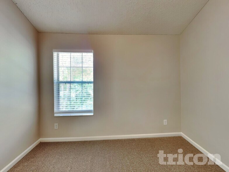 Building Photo - 4151 Ravenwood Ct