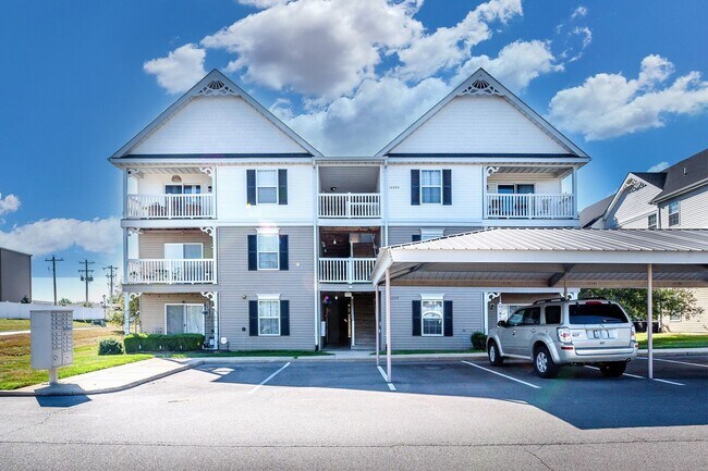 Building Photo - Tastefully updated 2-bedroom, 2-bath condo