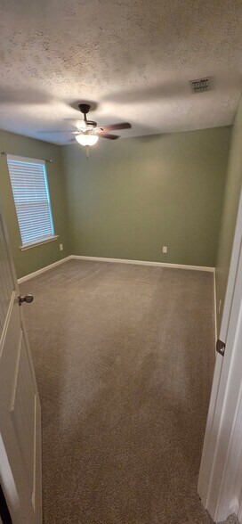 Building Photo - 7417 Golden Apple Dr