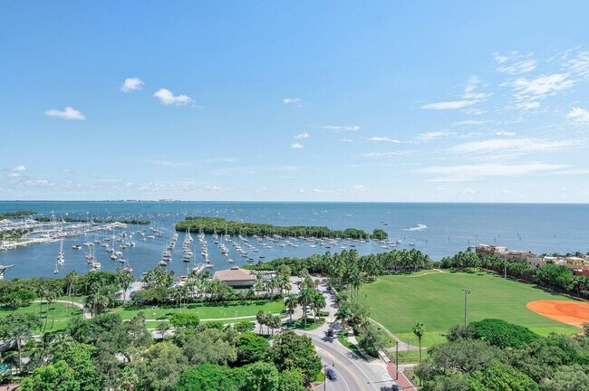 Building Photo - 2889 McFarlane Rd