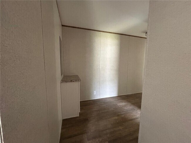 Building Photo - 9310 Scott Dairy Loop Rd S