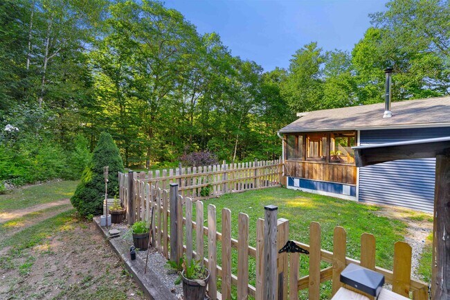 Building Photo - 241 Clough Pond Rd