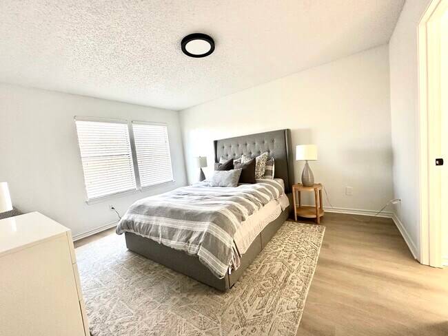 Building Photo - 2623 Gwendolyn Ln