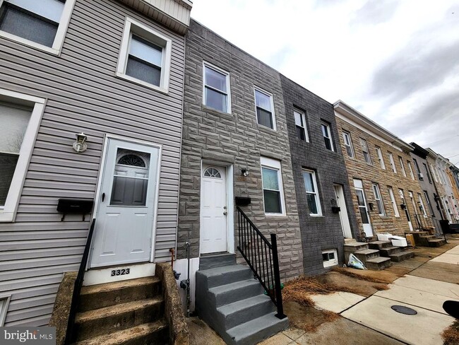 Building Photo - 3321 Paine St