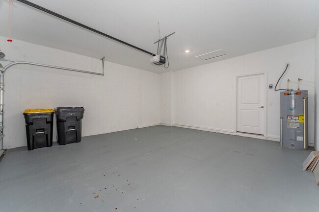 Building Photo - 860 Daring Dr