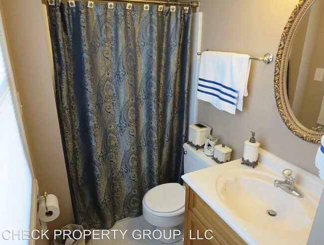 Building Photo - Nice split level home with garage and fenced backyard, Virtual Tour!