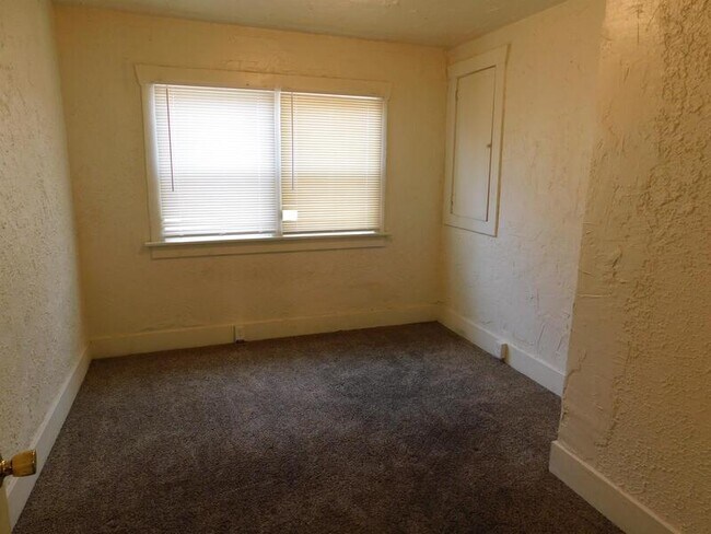Building Photo - 516 S 900 W