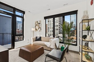 Building Photo - 153 W Ohio St