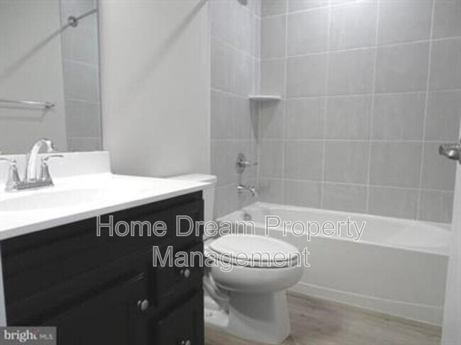 Building Photo - 1016 Trestle Dr