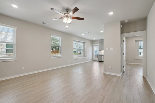 Building Photo - 2310 Calvert Dr