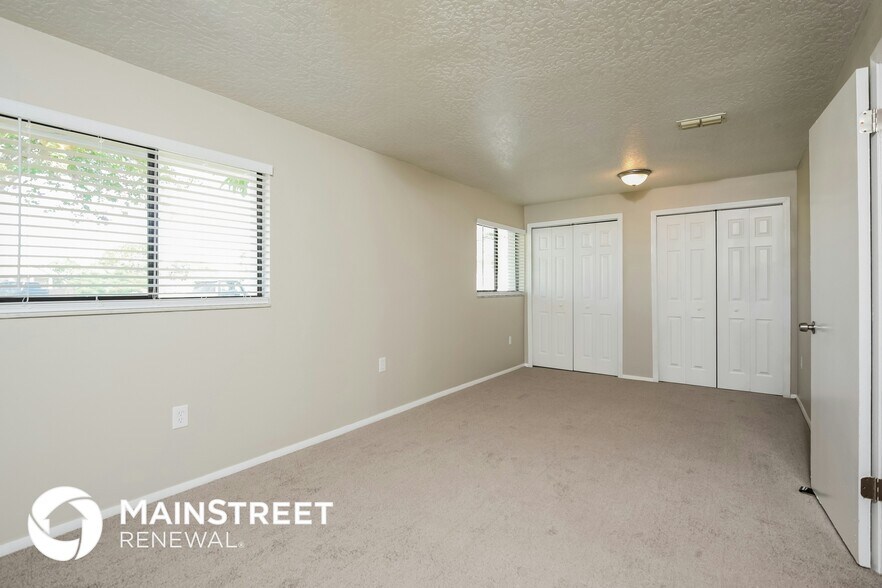 Building Photo - 1320 Arlington Cir