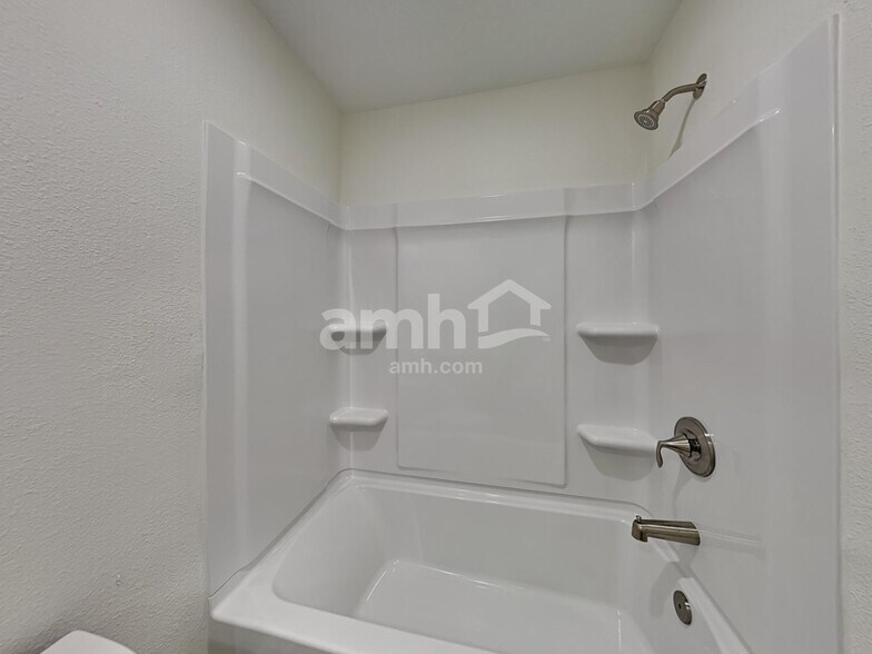 Building Photo - 11655 Hillside Dr