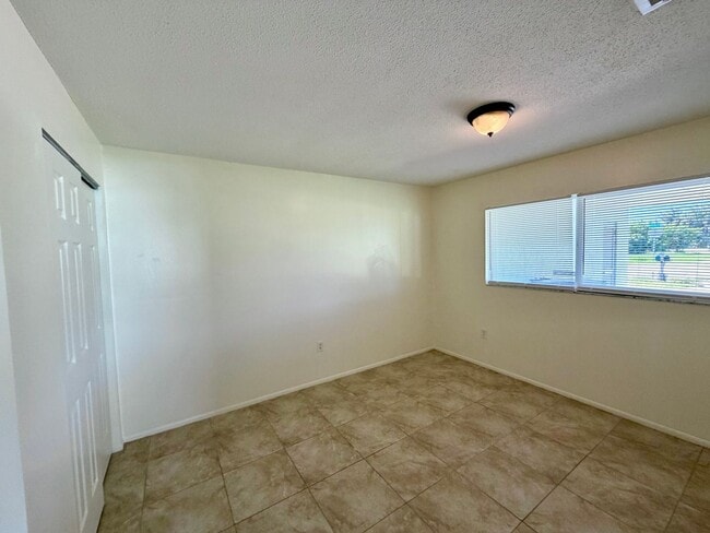 Building Photo - 8126 43rd Ave W