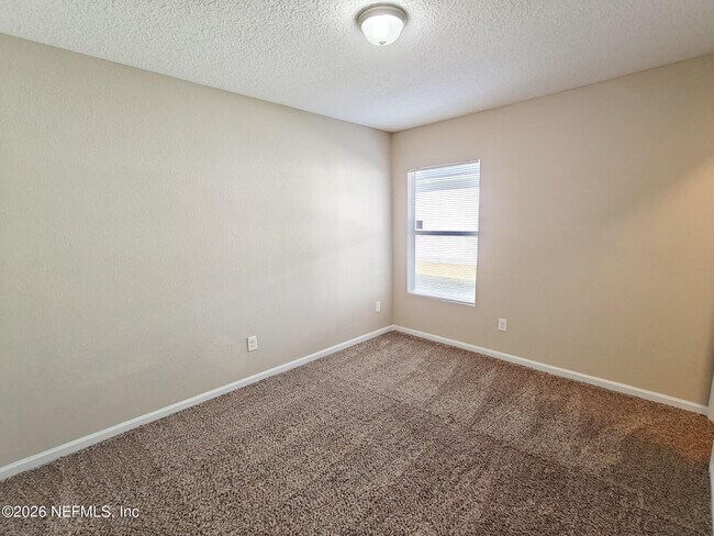 Building Photo - 8444 Hewitt St