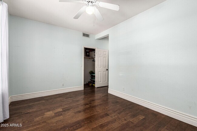 Building Photo - 6024 W Donald Dr