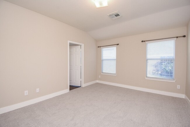 Building Photo - 20922 Barbons Heath Ct