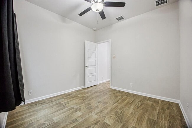 Building Photo - 156 Remington Rd