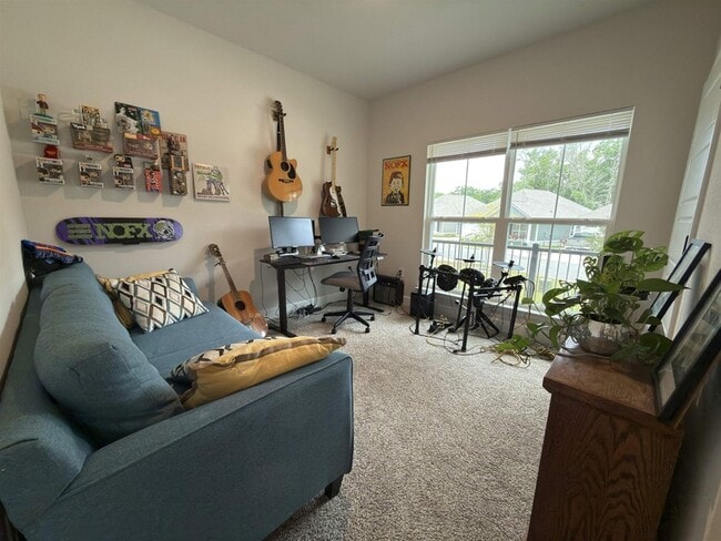 Building Photo - 2075 Hansel Hl Dr