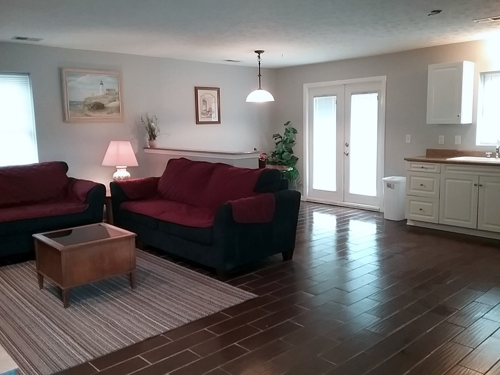 Building Photo - 4501 E Chestnut St