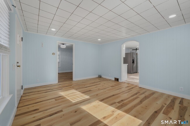 Building Photo - 125 Spithead Rd