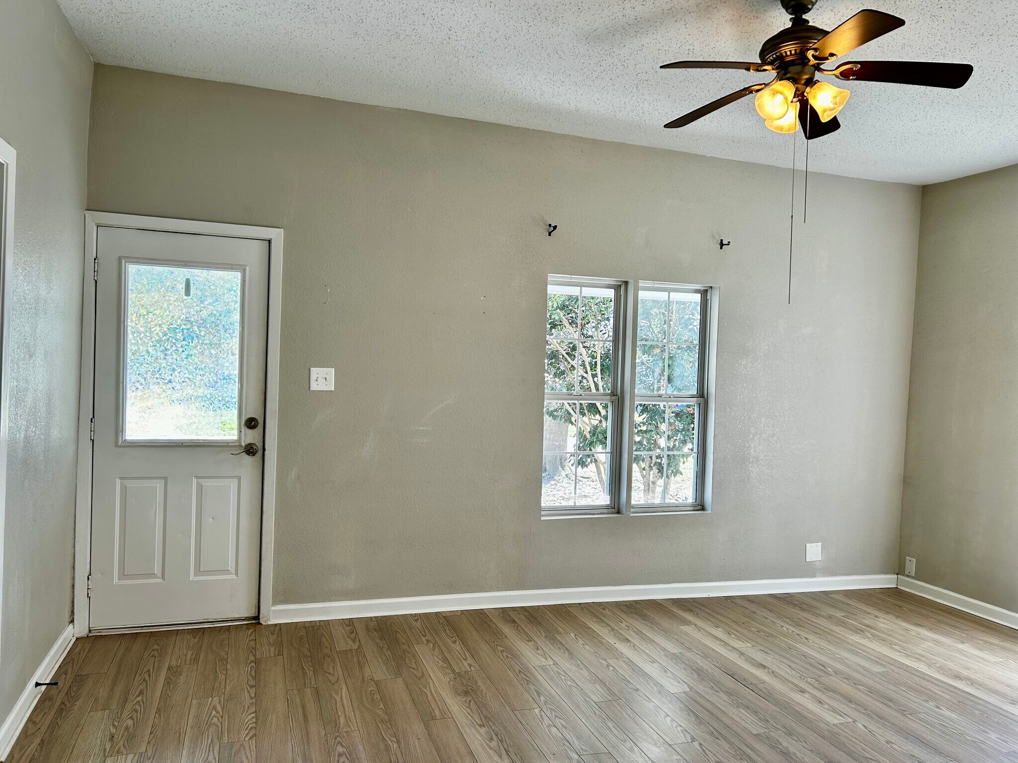 Building Photo - 721 N Texas St