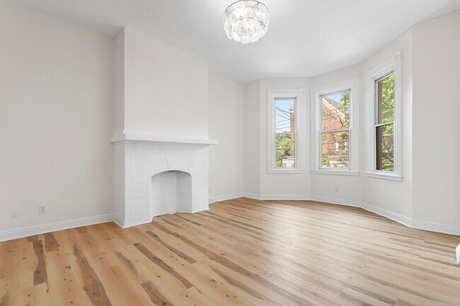 Building Photo - Fully Renovated Three Bedroom Two Bathroom Home