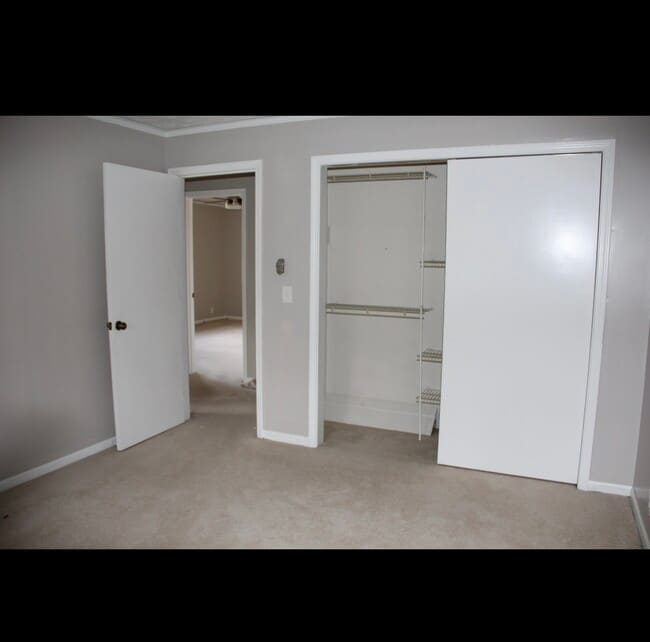Building Photo - 1524 Brompton Ct