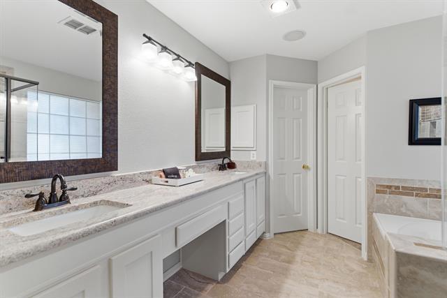 Building Photo - 1343 Edmonton Dr