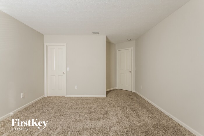 Building Photo - 8132 Carina Dr