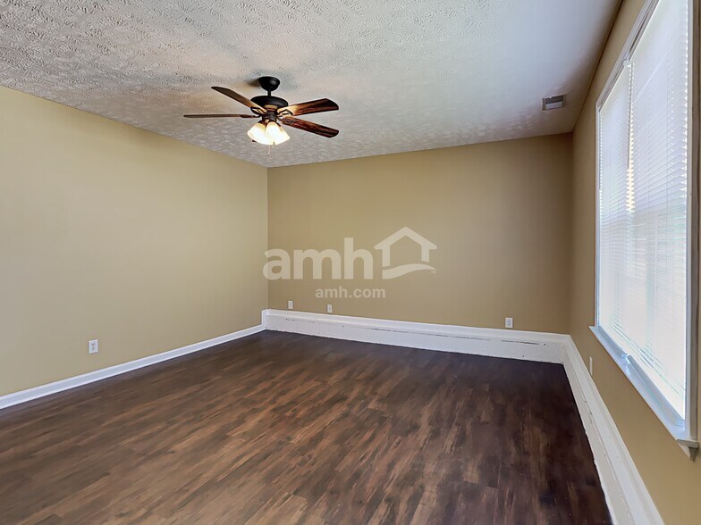 Building Photo - 6135 Steve Scarlett Pl