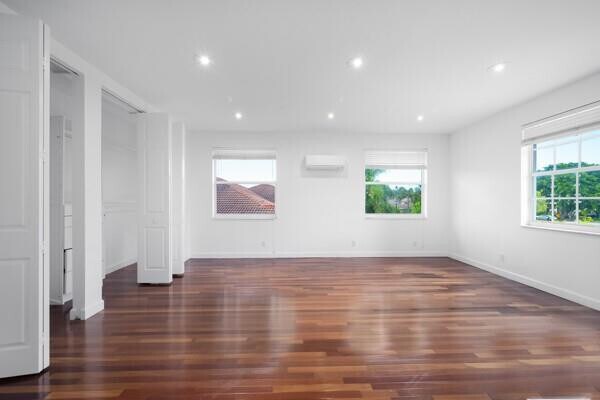 Building Photo - 576 NW 120th Dr