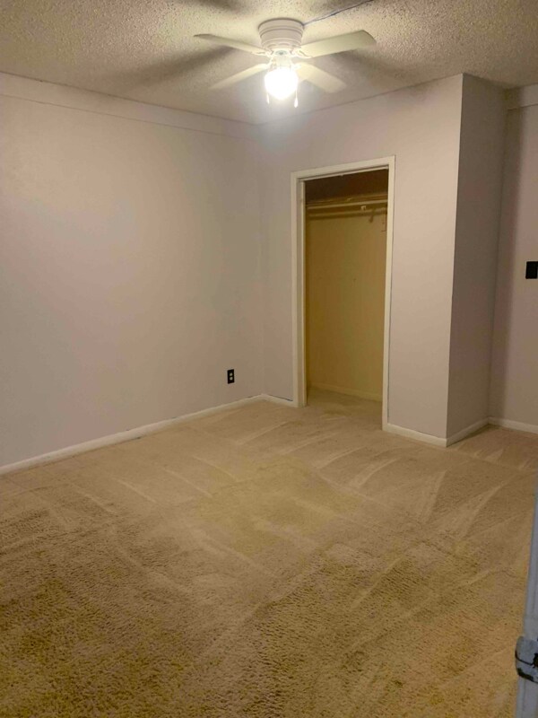 Building Photo - 600 Lakeshore Dr